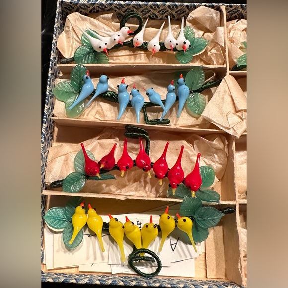 Lot of 6 Glass bird charms an irice import made in Czechoslovakia - Picture 3 of 8